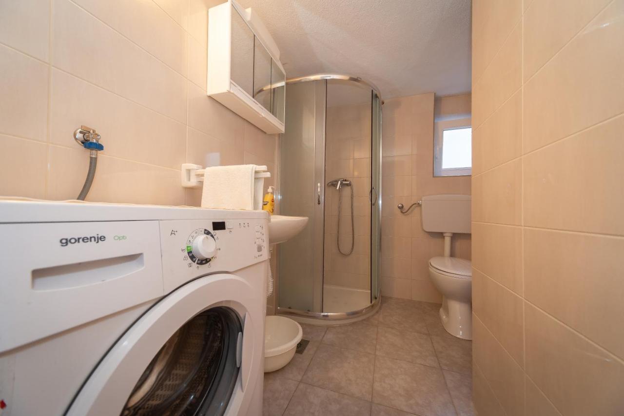 Apartmani Dada ビオグラード・ナ・モル エクステリア 写真