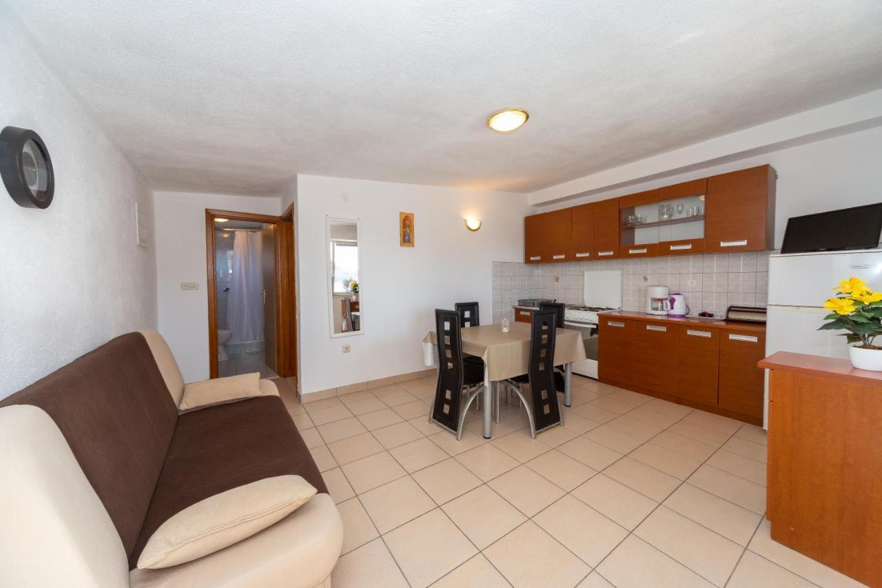 Apartmani Dada ビオグラード・ナ・モル エクステリア 写真