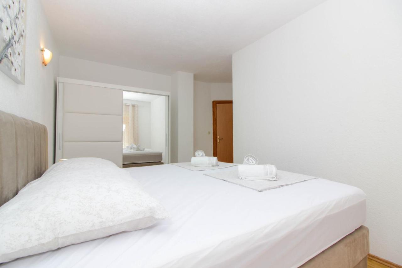 Apartmani Dada ビオグラード・ナ・モル エクステリア 写真